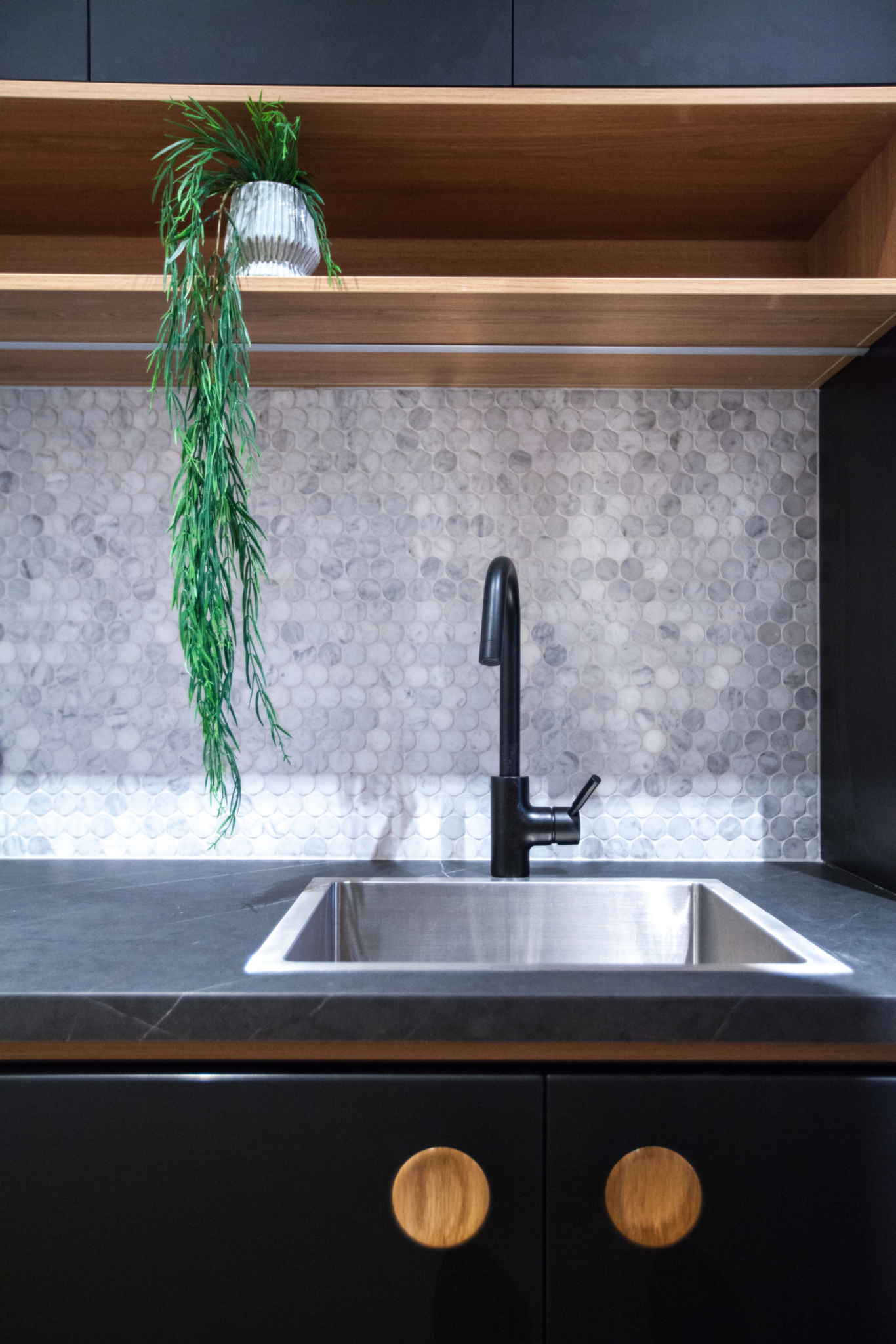 Ava Dec 2017 7 RGB 300dpi