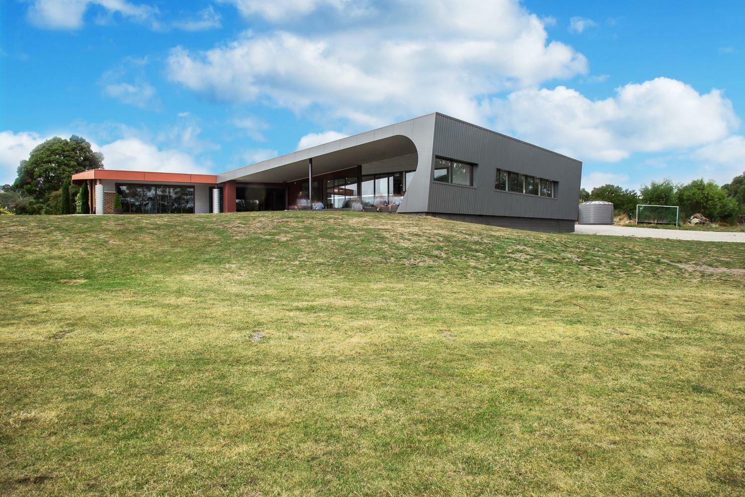 Circular head christian school trade centre 08