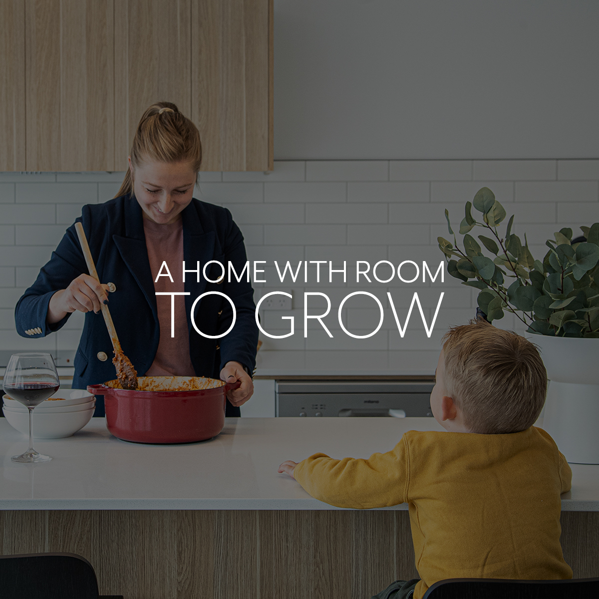 J006019 Duchess Social V1 Grow