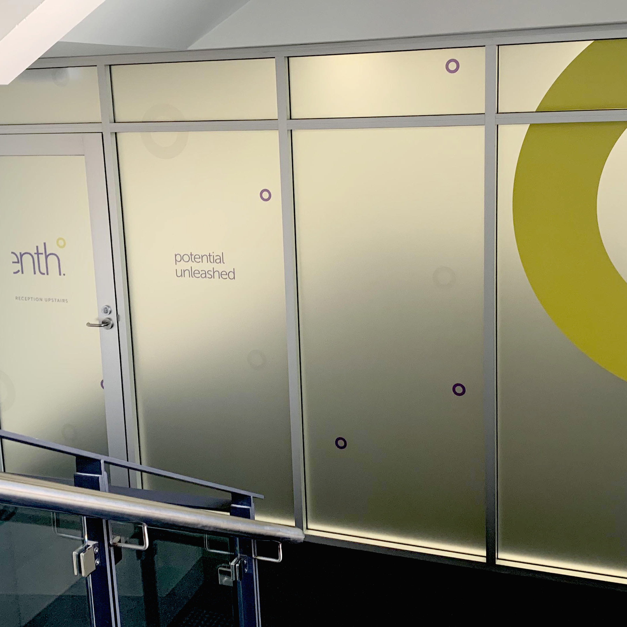 05 Enth Window Signage