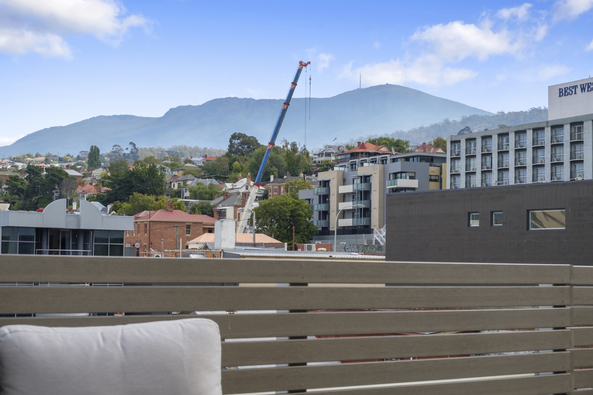 028 Open2view ID626024 1 177 Liverpool Street