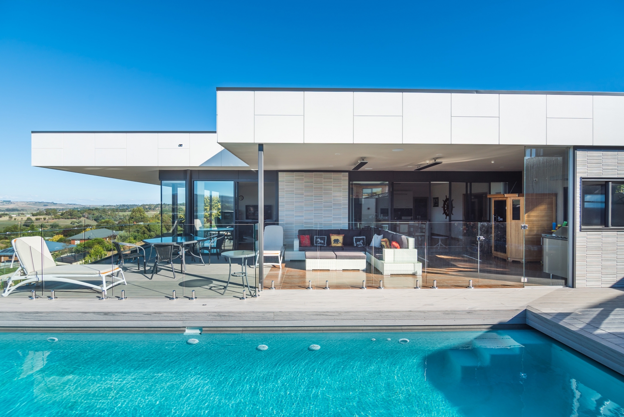 Bush House S Group HD008