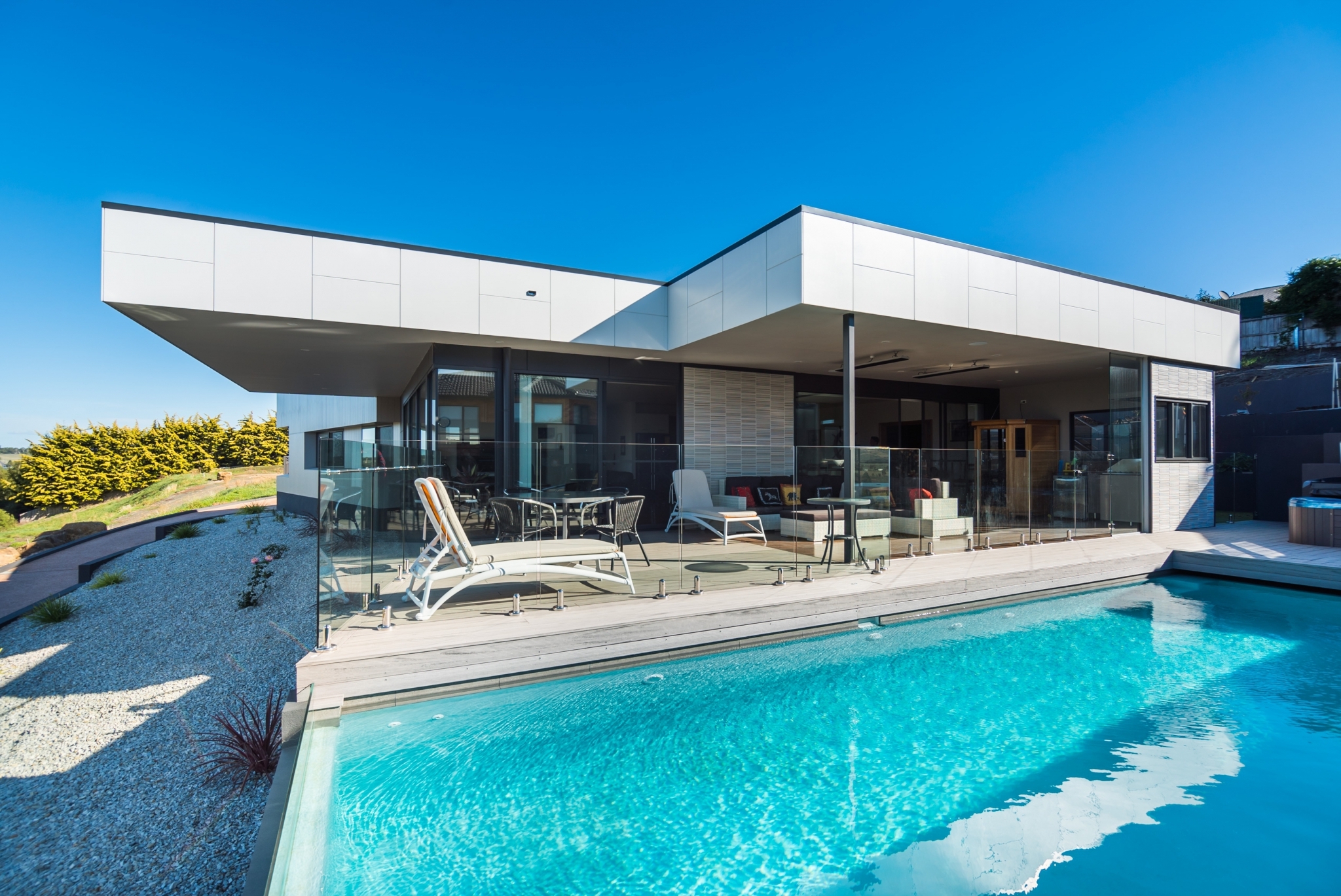 Bush House S Group HD009