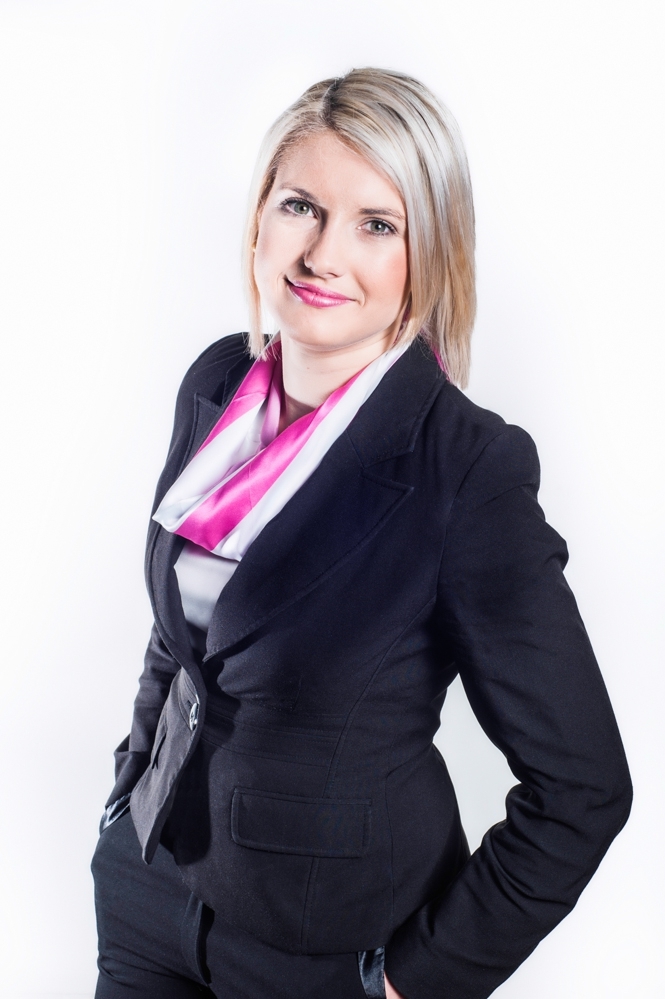 Corporate Portraits White Parry Web005