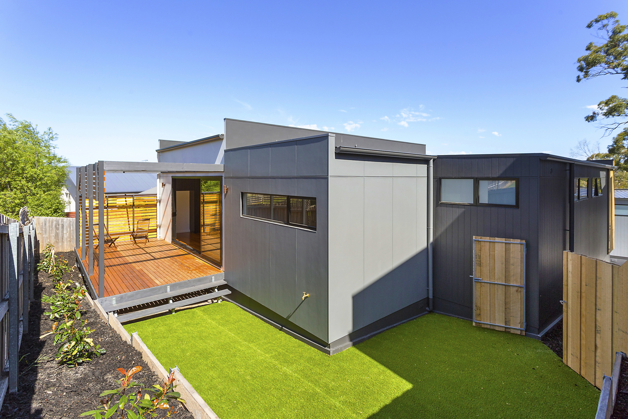 Hillside Drive RGB 300dpi 74