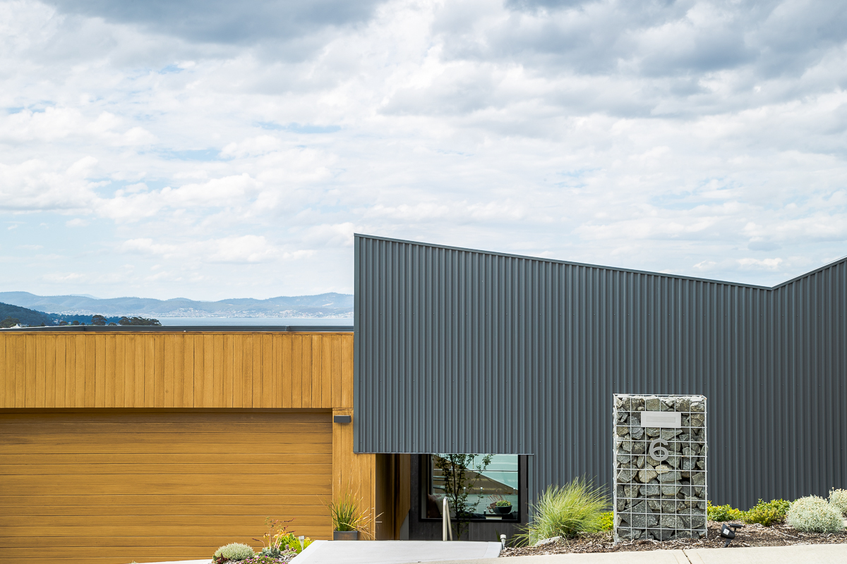 Klapsis Low Res RGB 300dpi 003