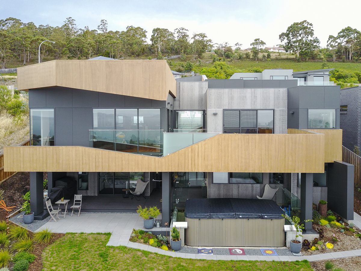 Klapsis Low Res RGB 300dpi 022