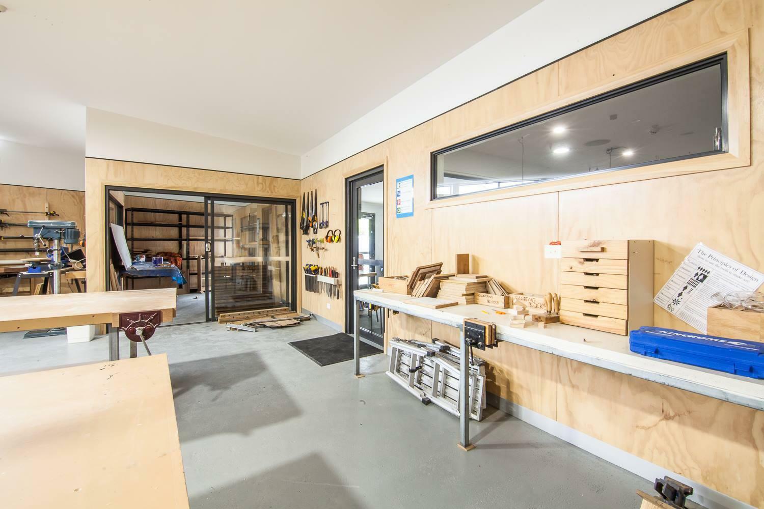 Circular head christian school trade centre 03