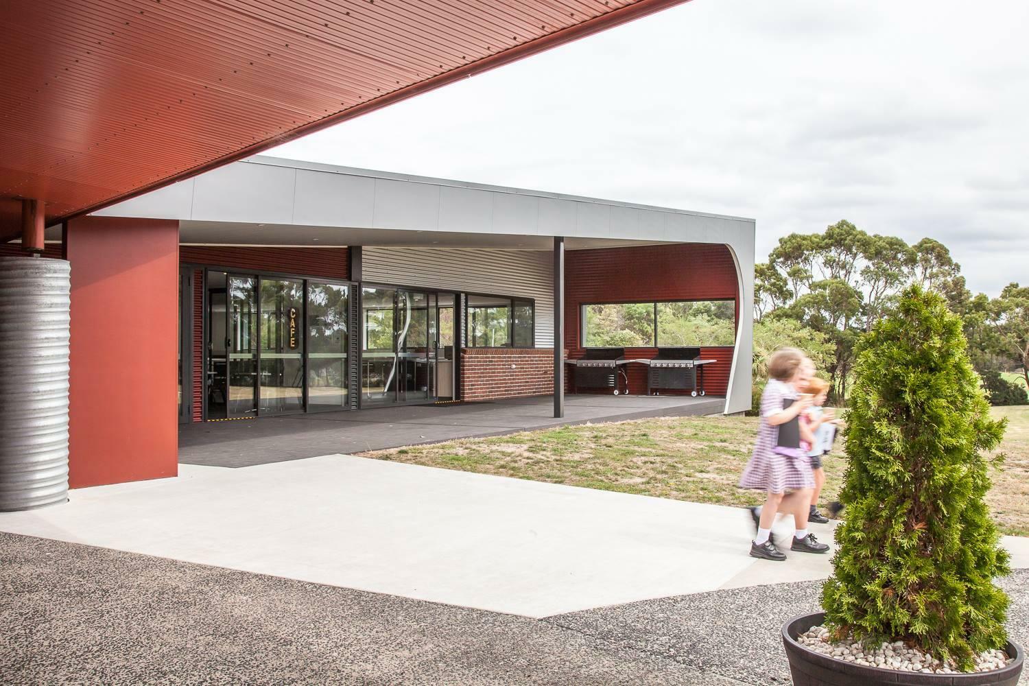 Circular head christian school trade centre 07